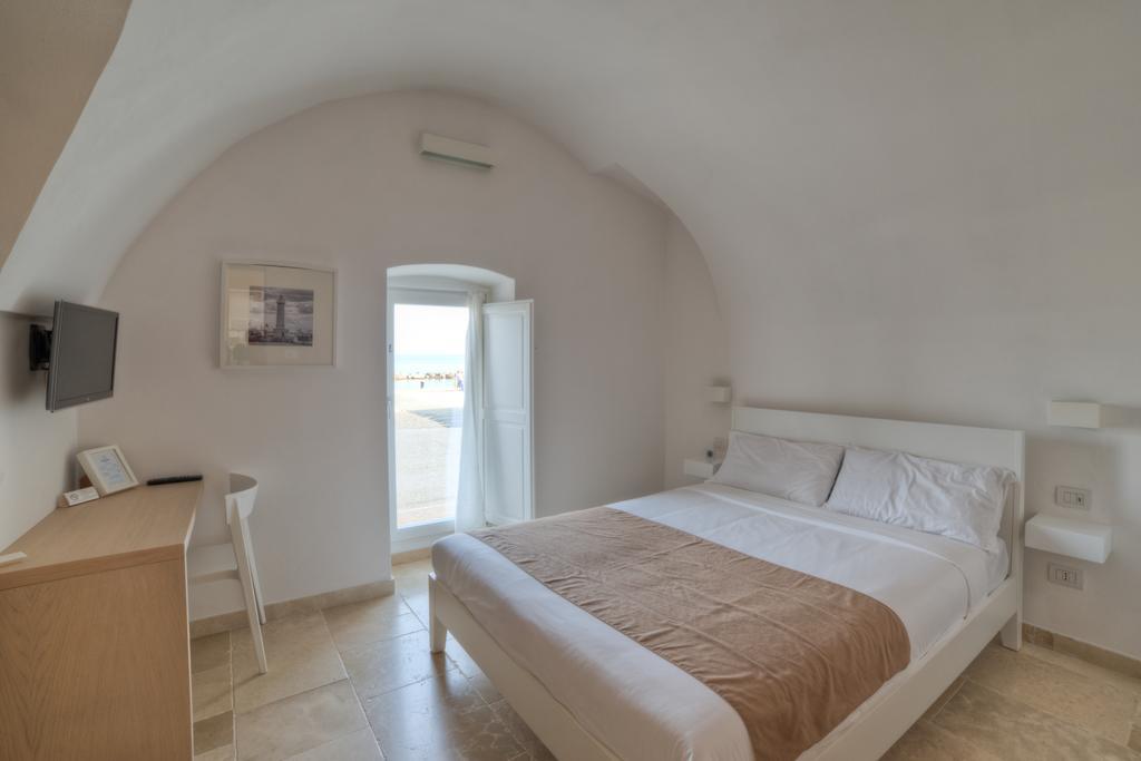 Bed and Breakfast Moma Molfetta Mare Habitación foto
